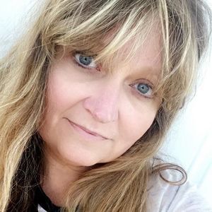 Meet your Posher, Priscilla